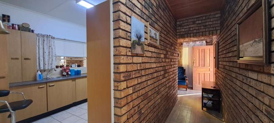 4 Bedroom Property for Sale in La Provance Free State